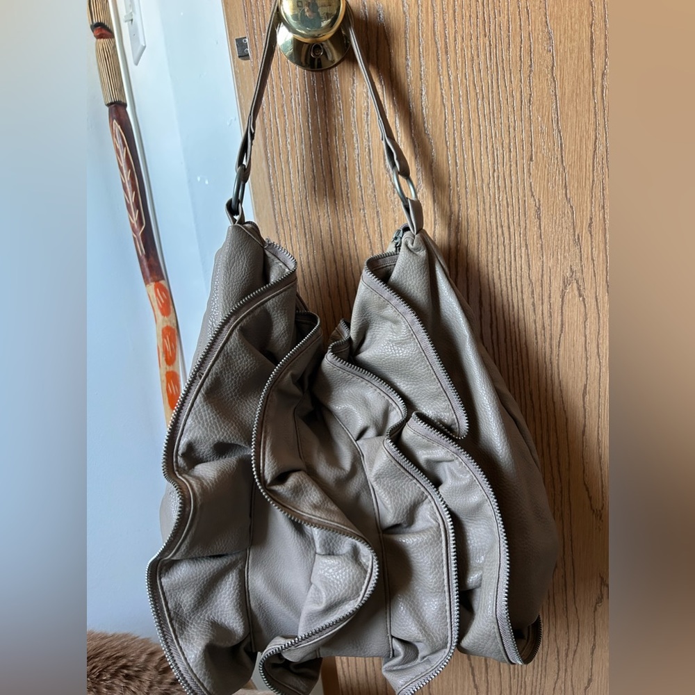 Black Poppy Nude Zipper Purse
